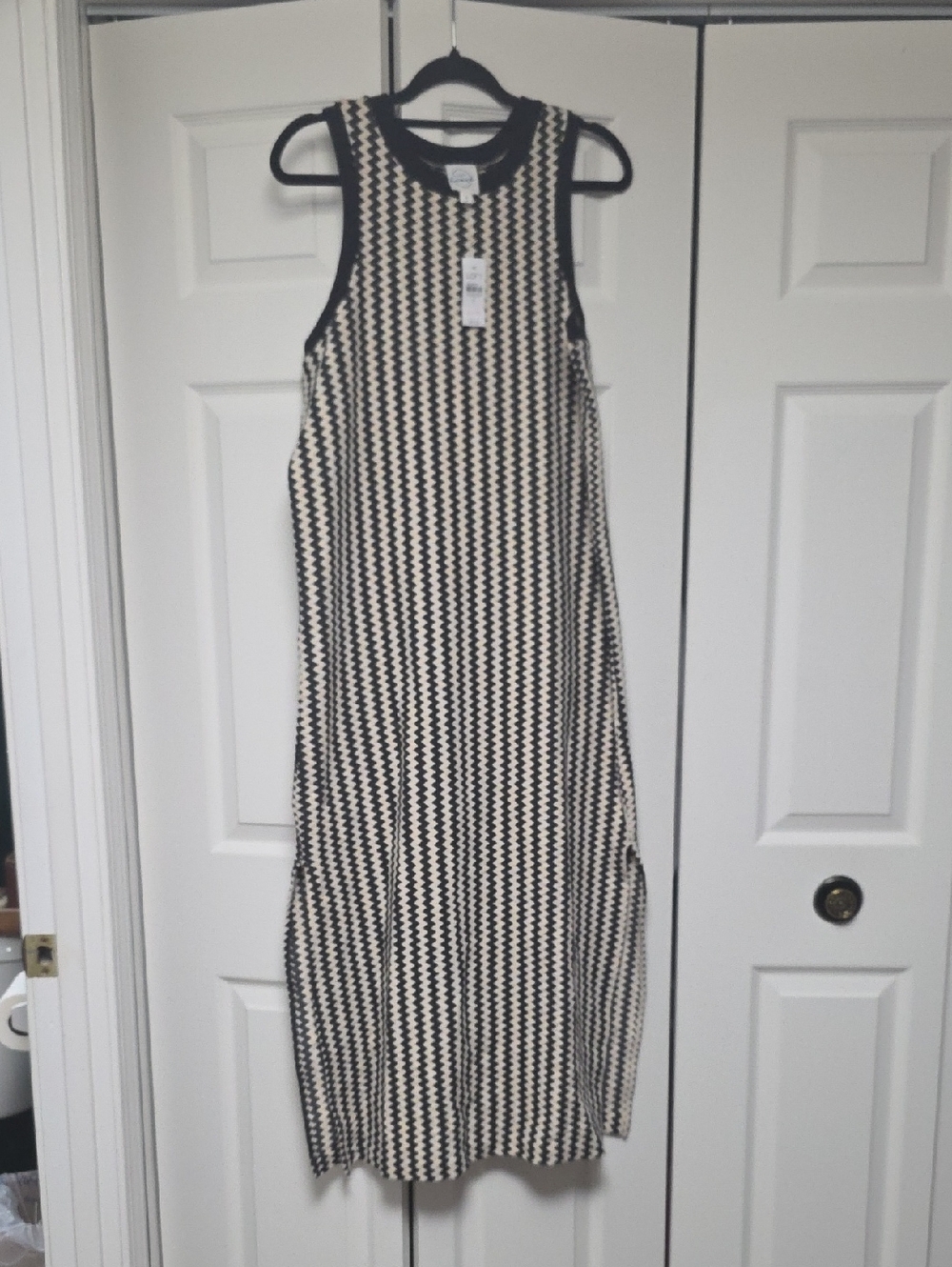 LOFT Black and Cream Sleeveless Zigzag Maxi Dress